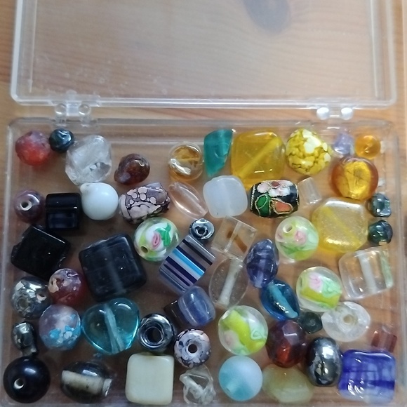 Vtg CZECH and Vinetian glass beads around 80 - Picture 2 of 7